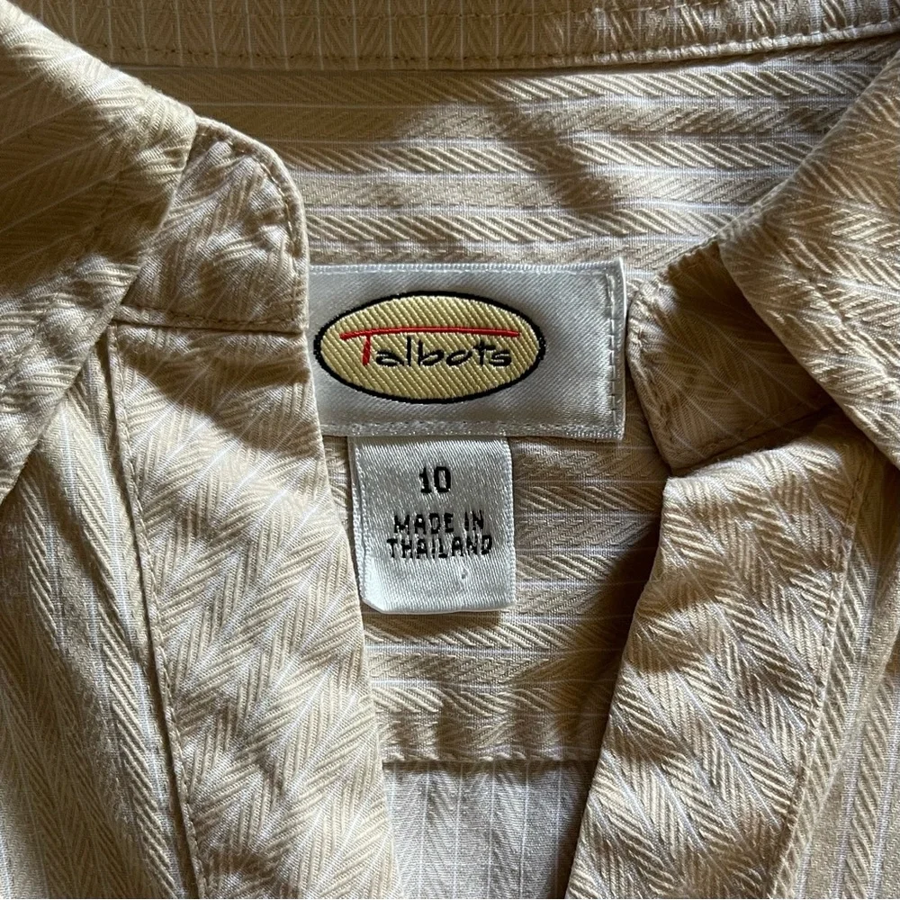 Talbots Womens Button Down Long Sleeve Shirt Sz 10 Preppy Classic Old Money Tan